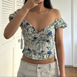 ASTR floral crop blouse S (new with tags)
